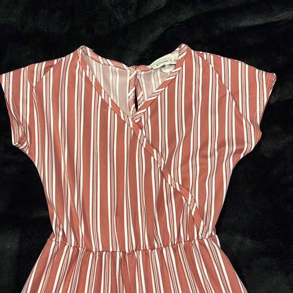 Bodysuit/ romper - Picture 3 of 16